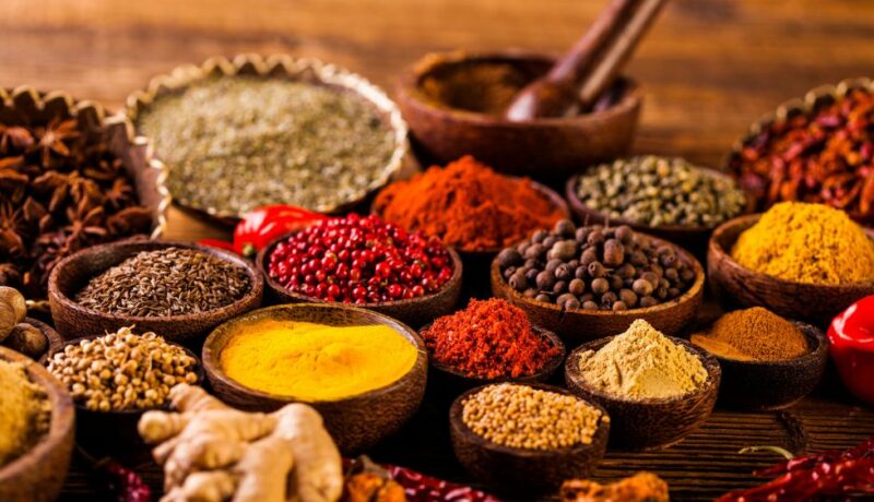 Indonesian,Seasoning,With,Oriental,Wooden,Bowls