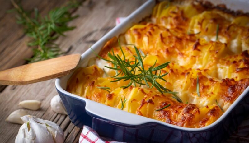 Potato,Gratin,-,Graten,(baked,Potatoes,With,Cream,And,Cheese)
